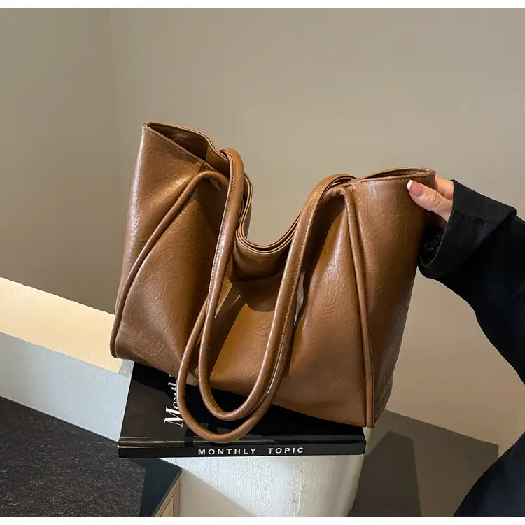 Women's Large Capacity Leather Tote Bag Brown 2025 — feature 37