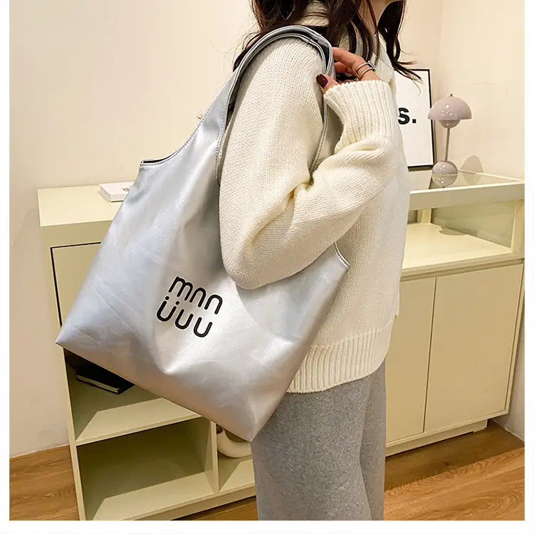 Black One-Shoulder Large Capacity Tote Bag for Women — feature 11
