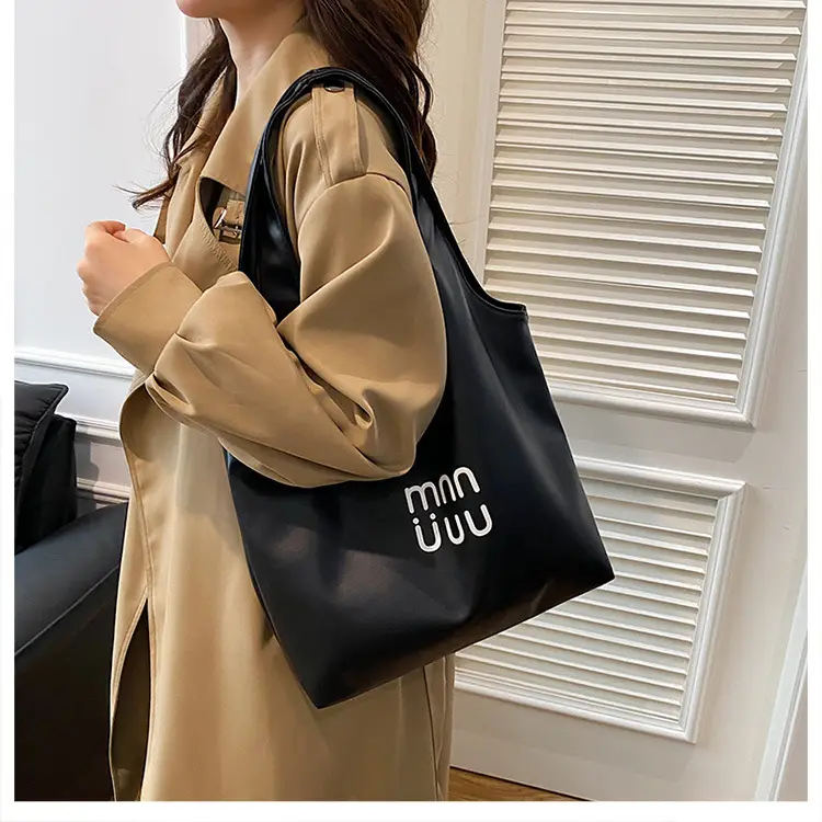 Black One-Shoulder Large Capacity Tote Bag for Women — feature 16