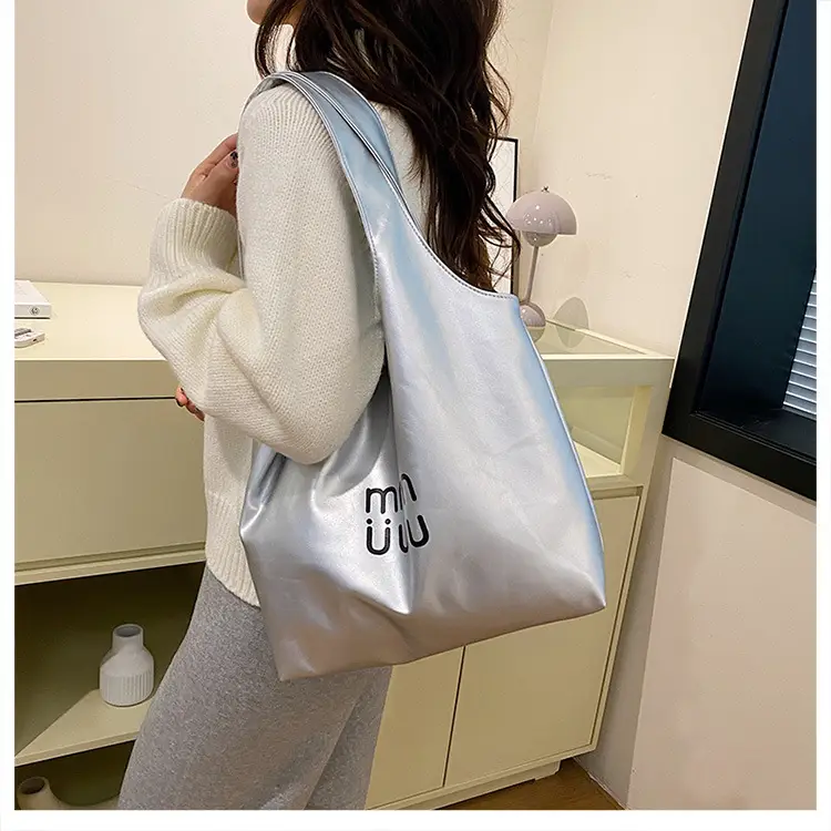 Black One-Shoulder Large Capacity Tote Bag for Women — feature 8