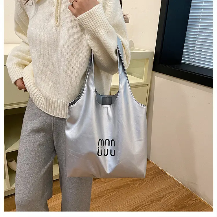 Black One-Shoulder Large Capacity Tote Bag for Women — feature 9