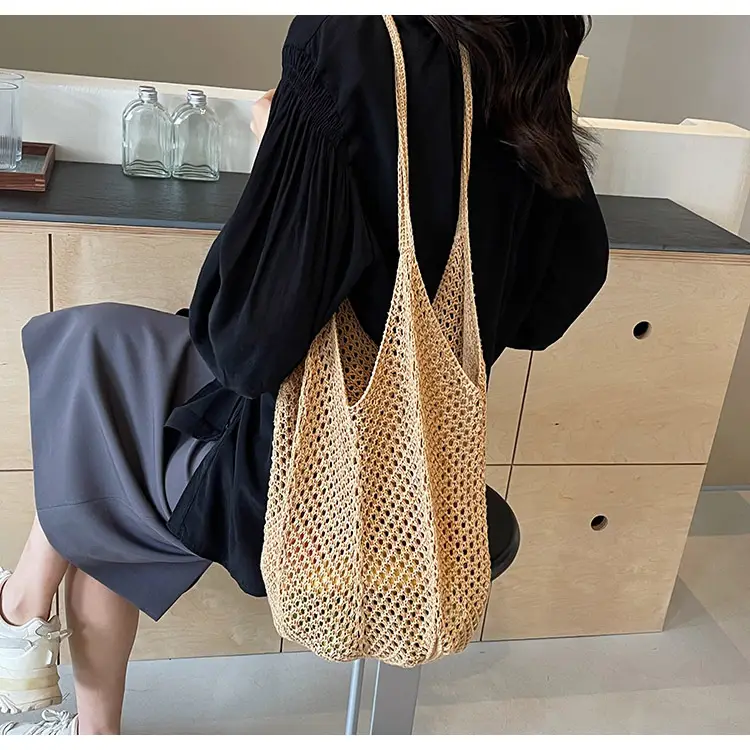 Women Woven Straw Handbag Large Capacity Summer Travel Bag — feature 15