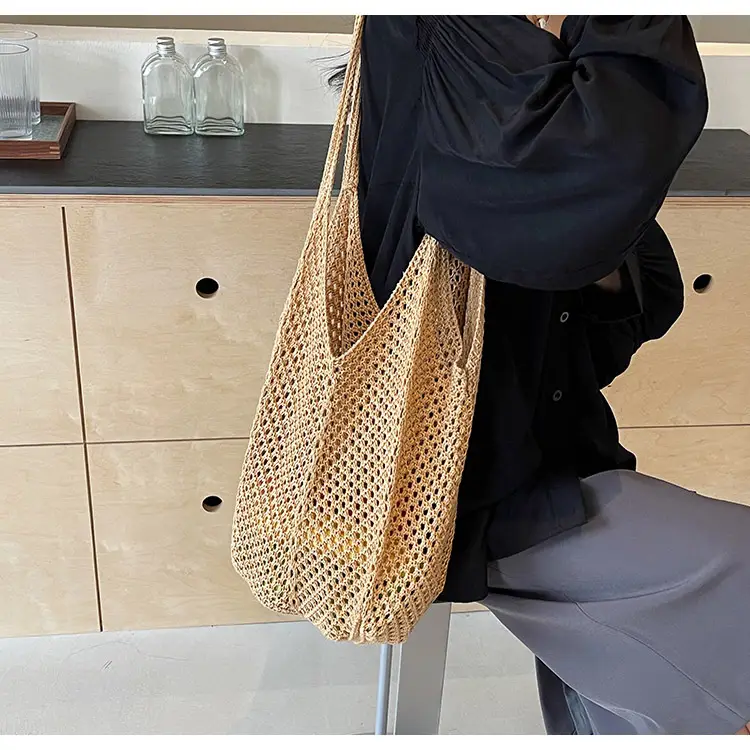 Women Woven Straw Handbag Large Capacity Summer Travel Bag — feature 18