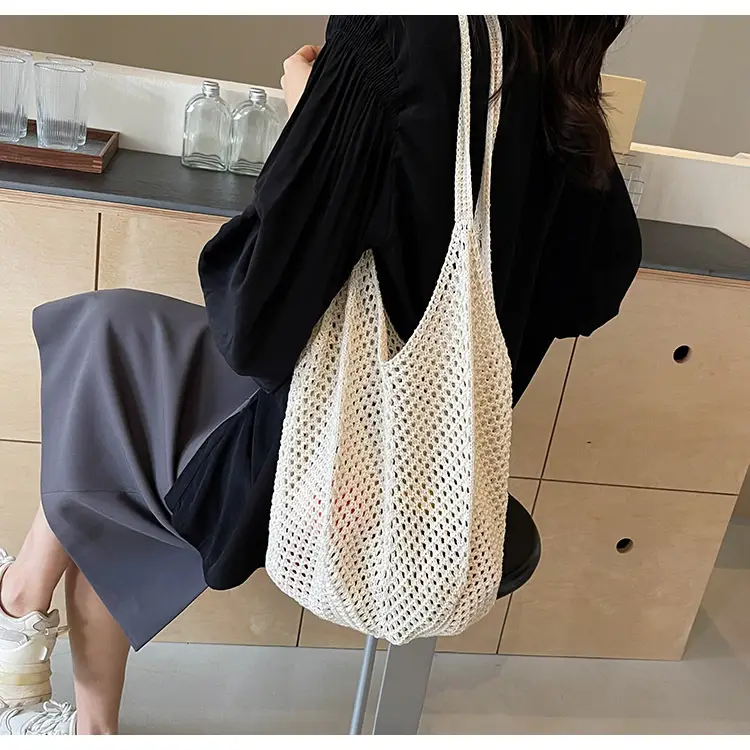 Women Woven Straw Handbag Large Capacity Summer Travel Bag — feature 27