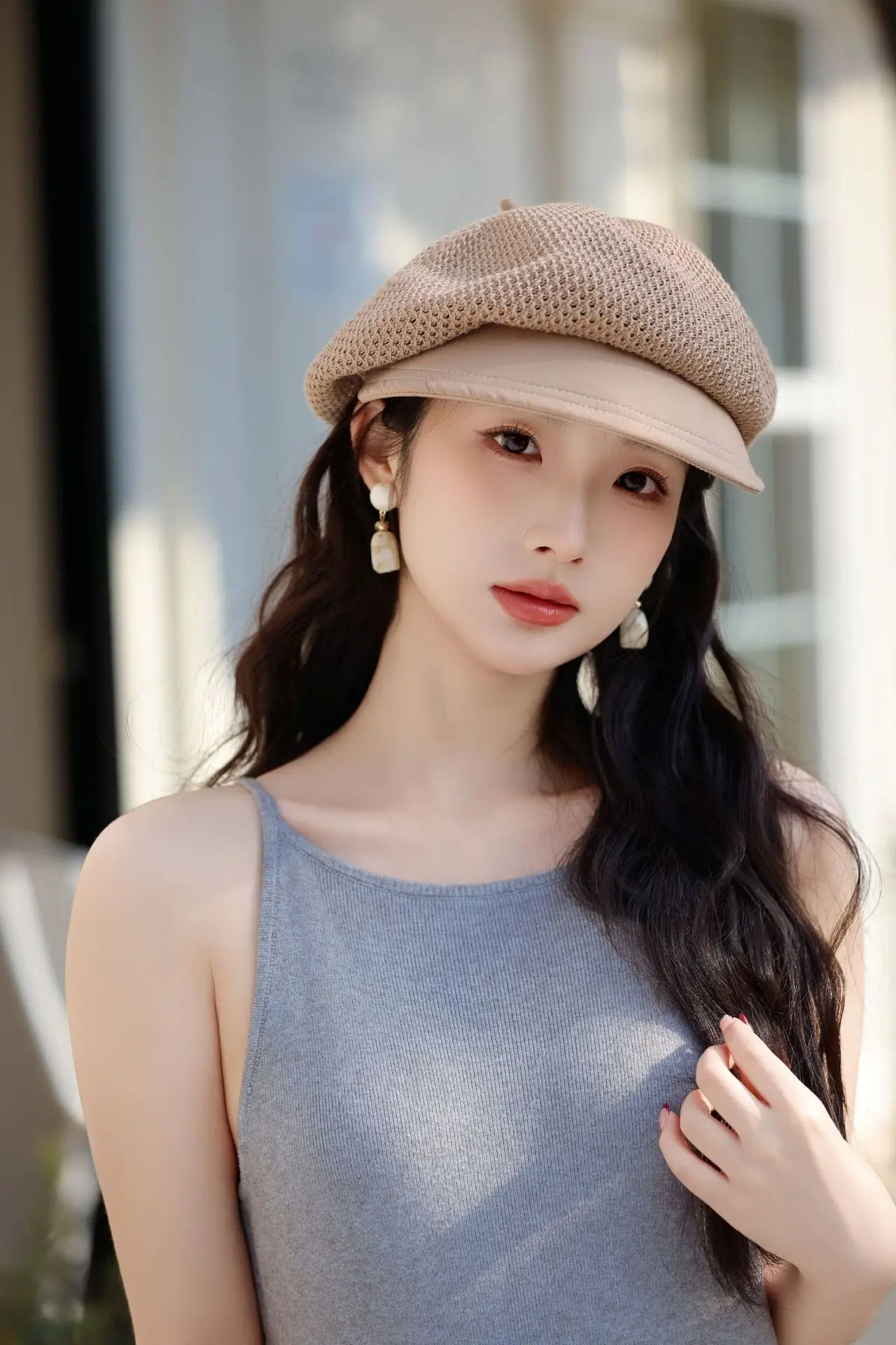 Women's Black Retro Beret with Hollow Duckbill — feature 13