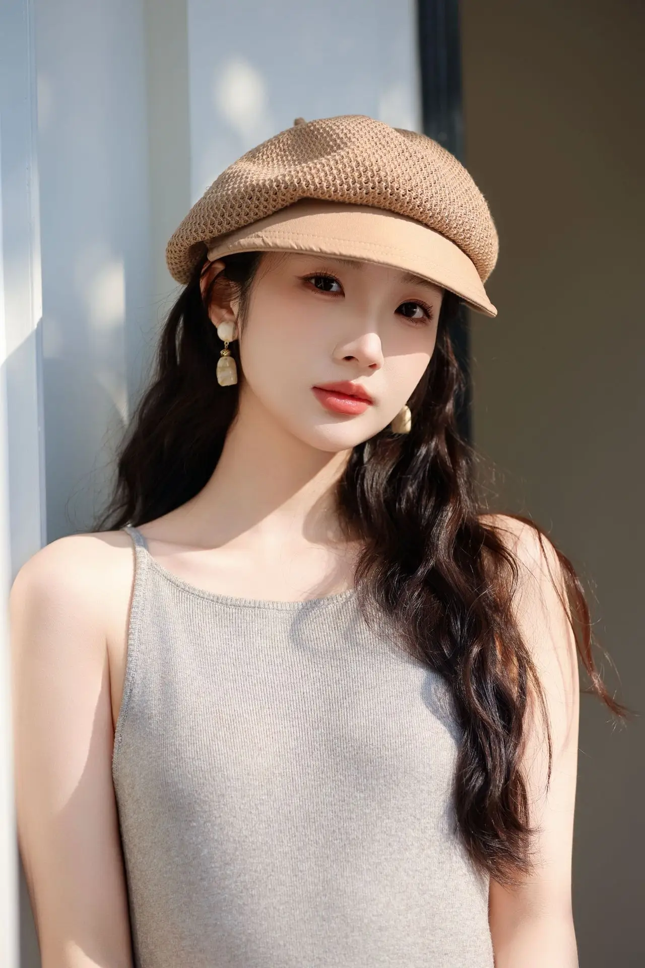 Women's Black Retro Beret with Hollow Duckbill - Image 2