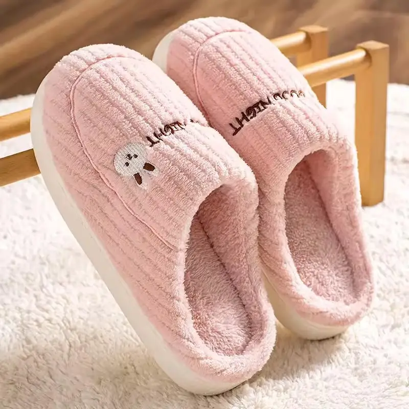 Cotton Slippers for Men for Winter Outdoor Wear 2025 New Style Home Fleece-Lined Indoor Non-Slip Warm Plush Slippers for Women Winter Style
