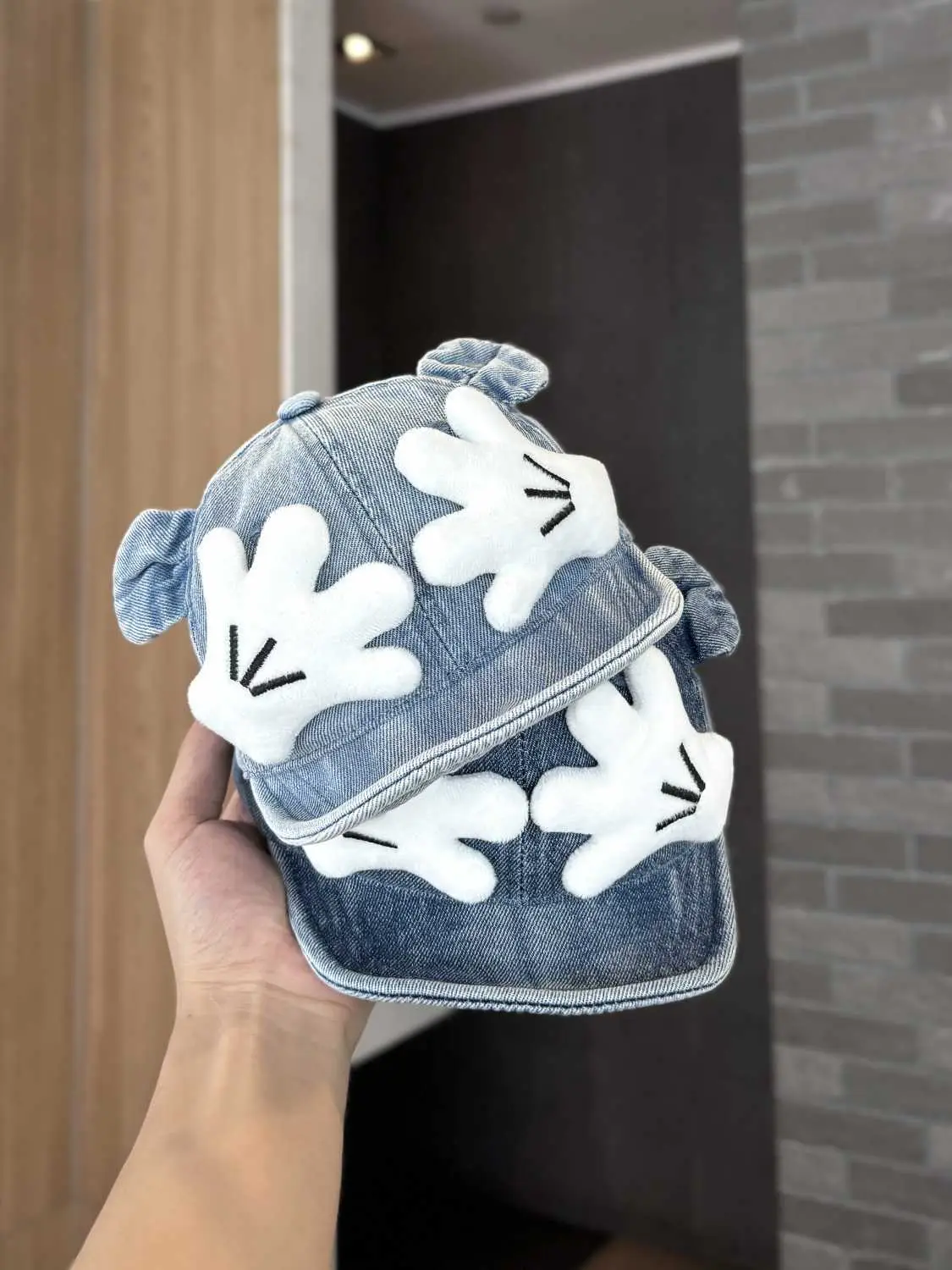 Baby Denim Baseball Cap with Gloves for Kids — feature 3