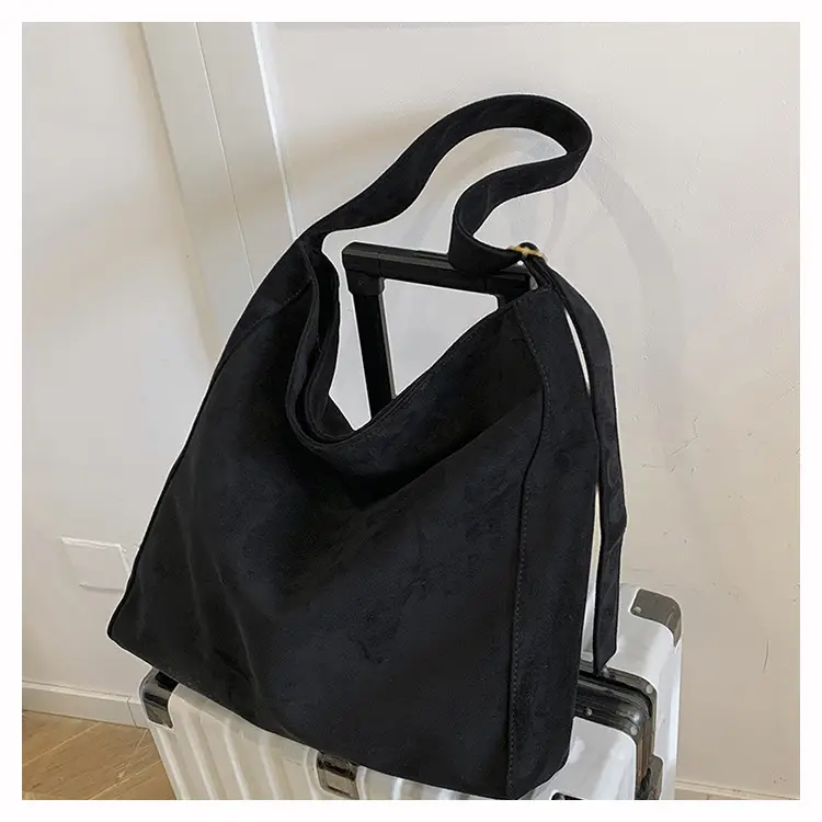 Black Crossbody Tote Bag Large Capacity 2025 — feature 21