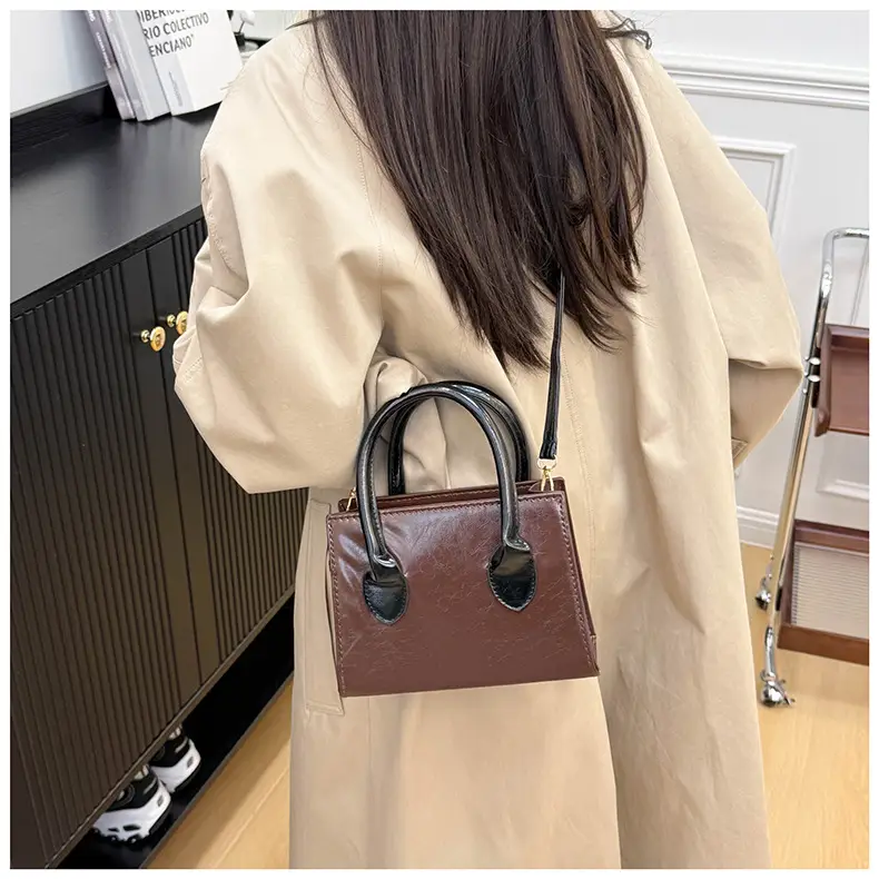 Black Korean Style Crossbody Bag for Women 2025 — feature 17