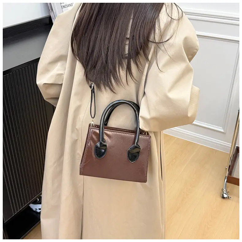 Black Korean Style Crossbody Bag for Women 2025 — feature 18