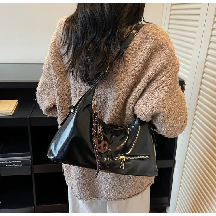 Vintage Red Leather Crossbody Bag for Women 2026 — feature 15