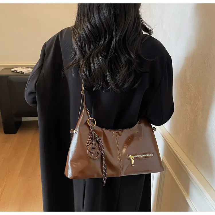 Vintage Red Leather Crossbody Bag for Women 2026 — feature 17
