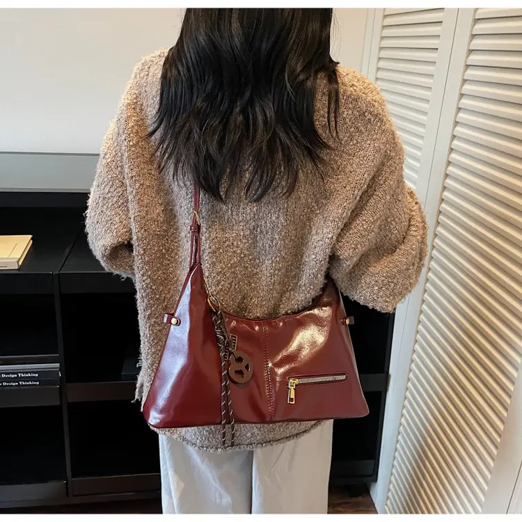 Vintage Red Leather Crossbody Bag for Women 2026 — feature 7