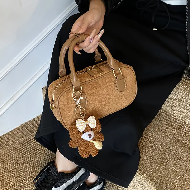 Brown Textured Shoulder Bag for Women Autumn Style - Image 6