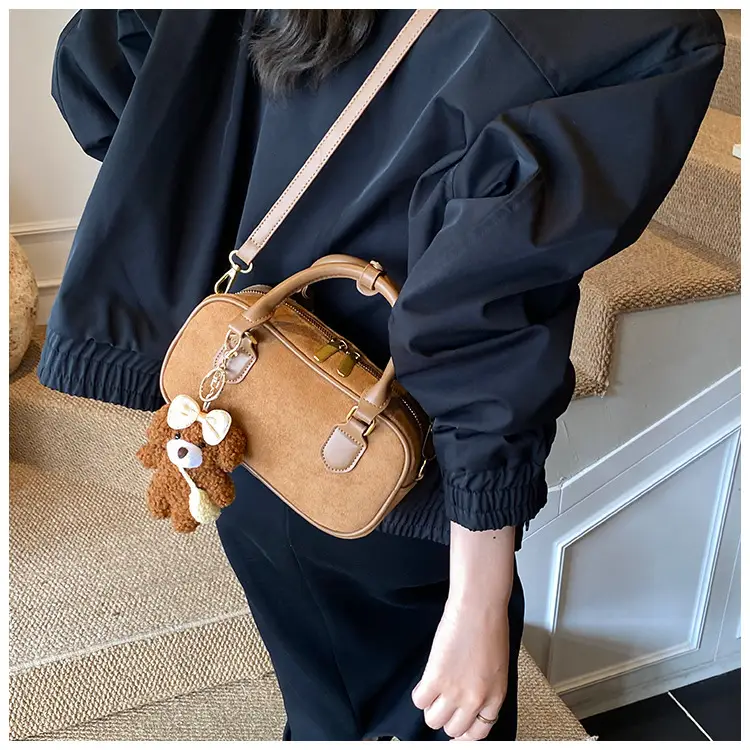 Brown Textured Shoulder Bag for Women Autumn Style — feature 9