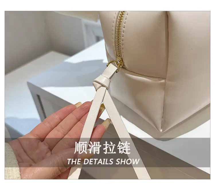 Large Capacity Pu Cosmetic Bag for Women — feature 10