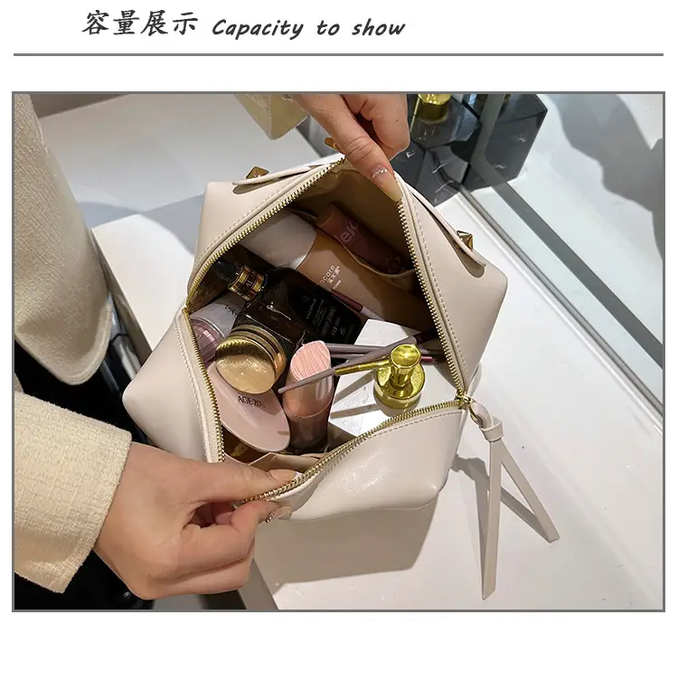 Large Capacity Pu Cosmetic Bag for Women — feature 11