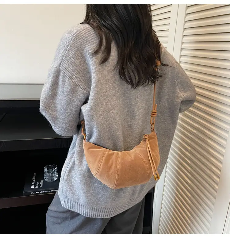 Vintage Brown Croc Texture Shoulder Bag for Women — feature 6