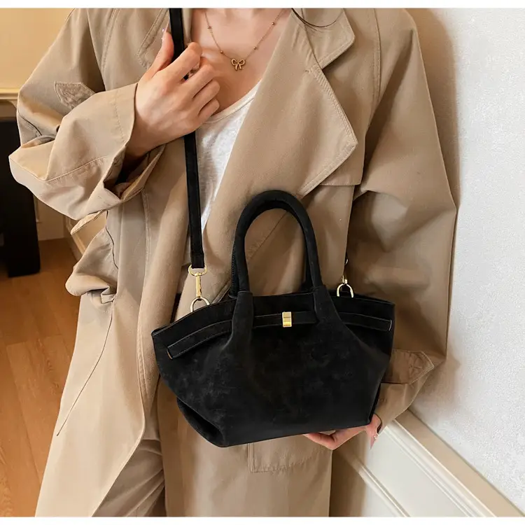 Women Large Capacity Tan Leather Tote Bag 2025 — feature 12