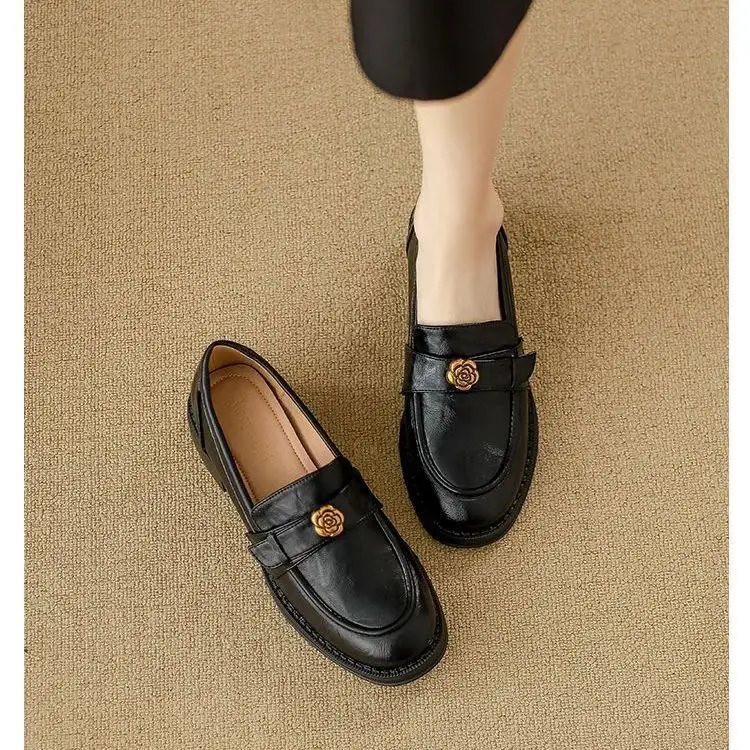 Mary Jane Soft Leather Camellia Loafers Women's 2025 Autumn New Small Leather Shoes Commuting Thick Slip-On Shoes — feature 5