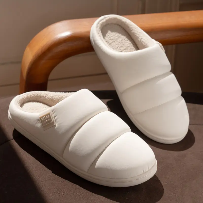 New High-End Pu Leather Simple Slippers for Women in Autumn and Winter Indoor Couples Home Fleece-Lined Warm Anti-Slip Cotton Slippers for Men