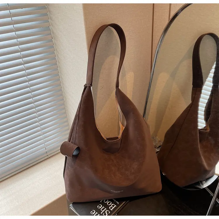Black Velvet Large Capacity Shoulder Bag for Women — feature 14