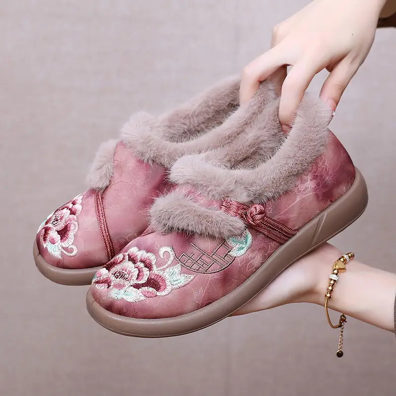 Women's Winter New Shoes with Plush Lining, Thickened and Warm, Women's Boots with Shallow Mouth, Soft Sole, Casual Fashion Boots, Mom Shoes - Image 5