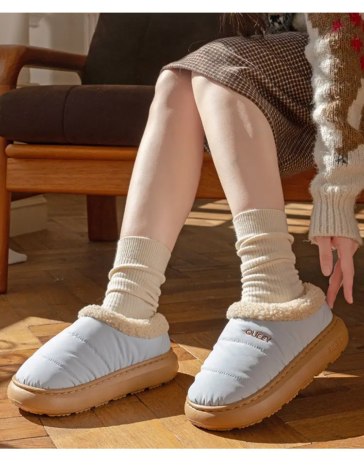 2026 New Cotton Slippers for Women, Suitable for Outdoor Wear in Winter, Waterproof, Fleece-Lined, Warm, Closed-Back, Home Plush Cotton Shoes for Couples — feature 3