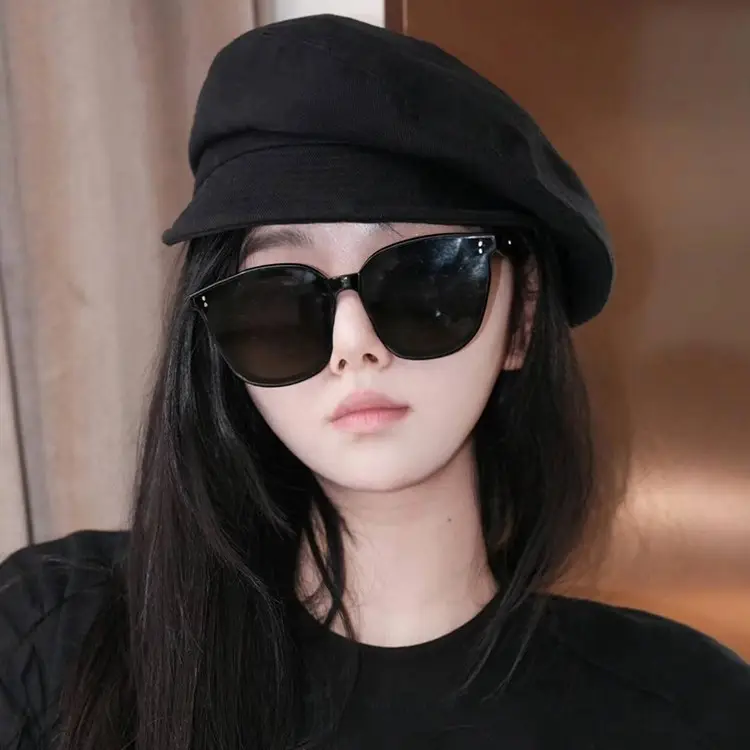 Women's Japanese Style Beret Hat with Duck Tongue - Image 3