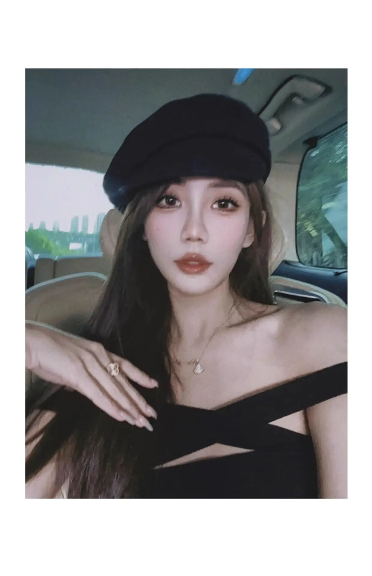 Women's Japanese Style Beret Hat with Duck Tongue — feature 8