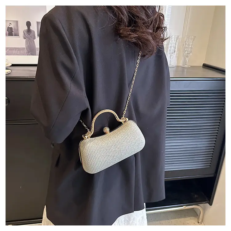 2025 Cross-Border Women's Chain Shoulder Bag Gold Embroidered — feature 18