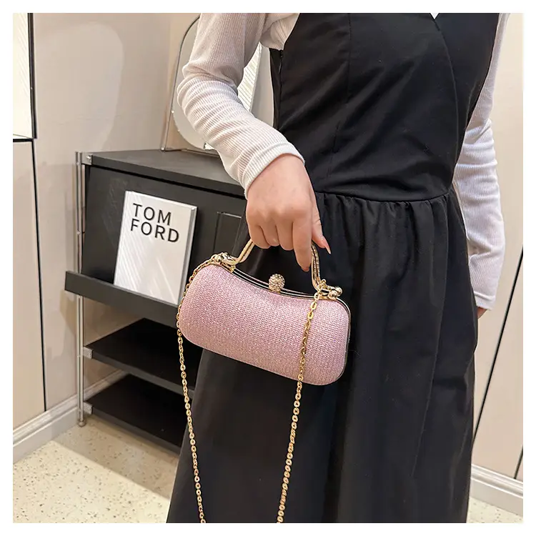 2025 Cross-Border Women's Chain Shoulder Bag Gold Embroidered — feature 20