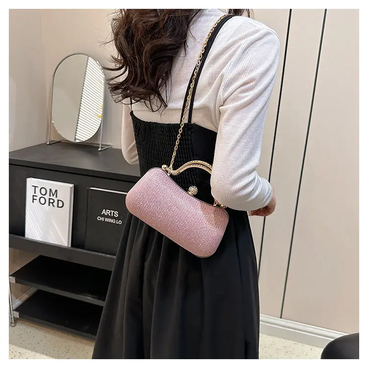 2025 Cross-Border Women's Chain Shoulder Bag Gold Embroidered — feature 21