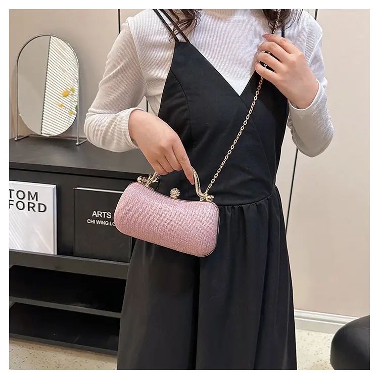 2025 Cross-Border Women's Chain Shoulder Bag Gold Embroidered — feature 23