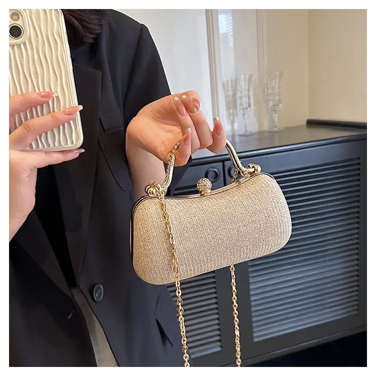 2025 Cross-Border Women's Chain Shoulder Bag Gold Embroidered — feature 3