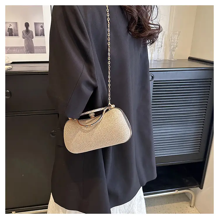 2025 Cross-Border Women's Chain Shoulder Bag Gold Embroidered — feature 4