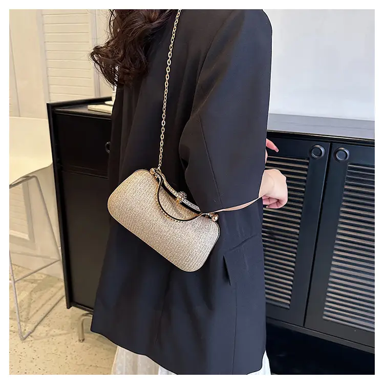 2025 Cross-Border Women's Chain Shoulder Bag Gold Embroidered — feature 5