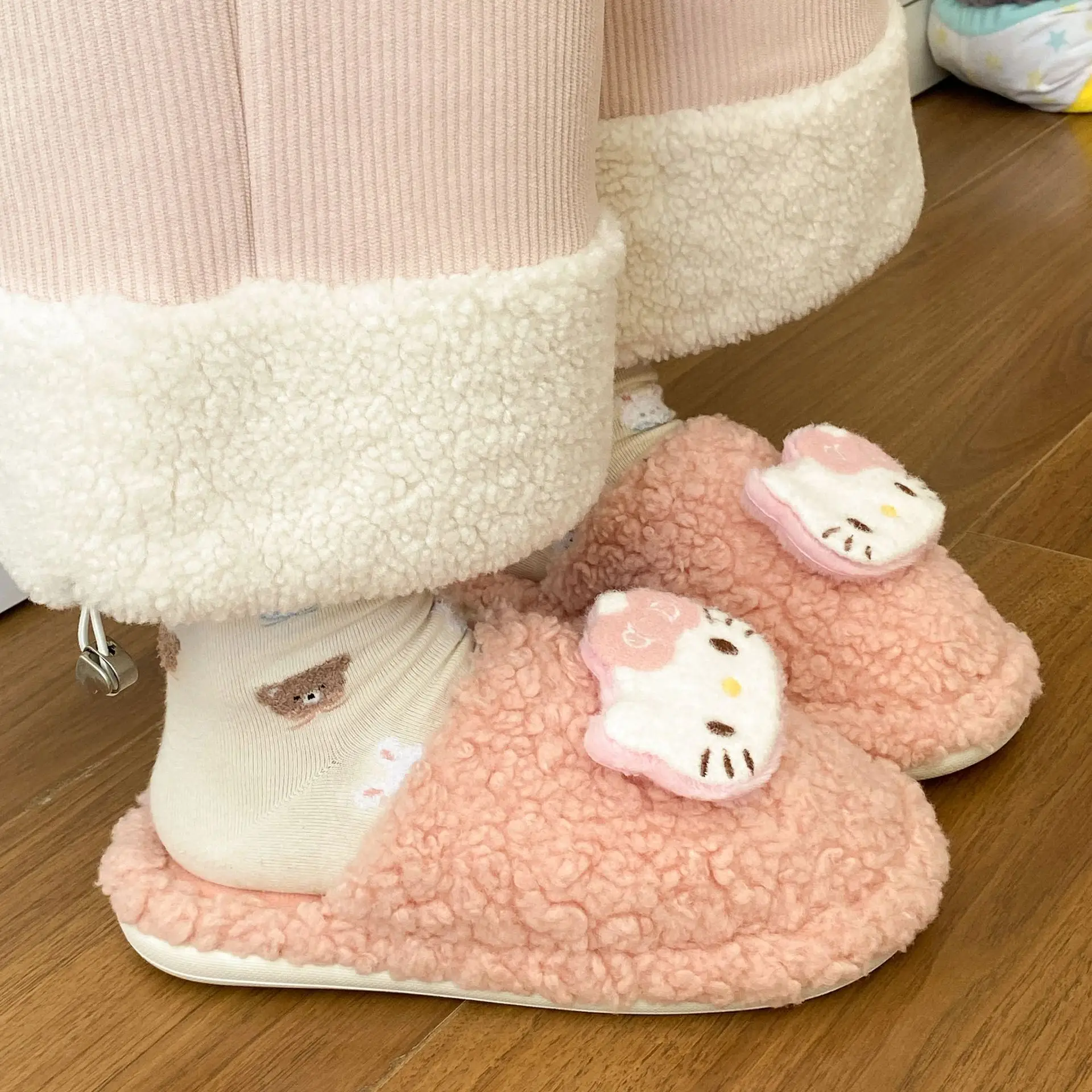 Cute Hello Kitty Wool Winter Slippers Cream - Image 6