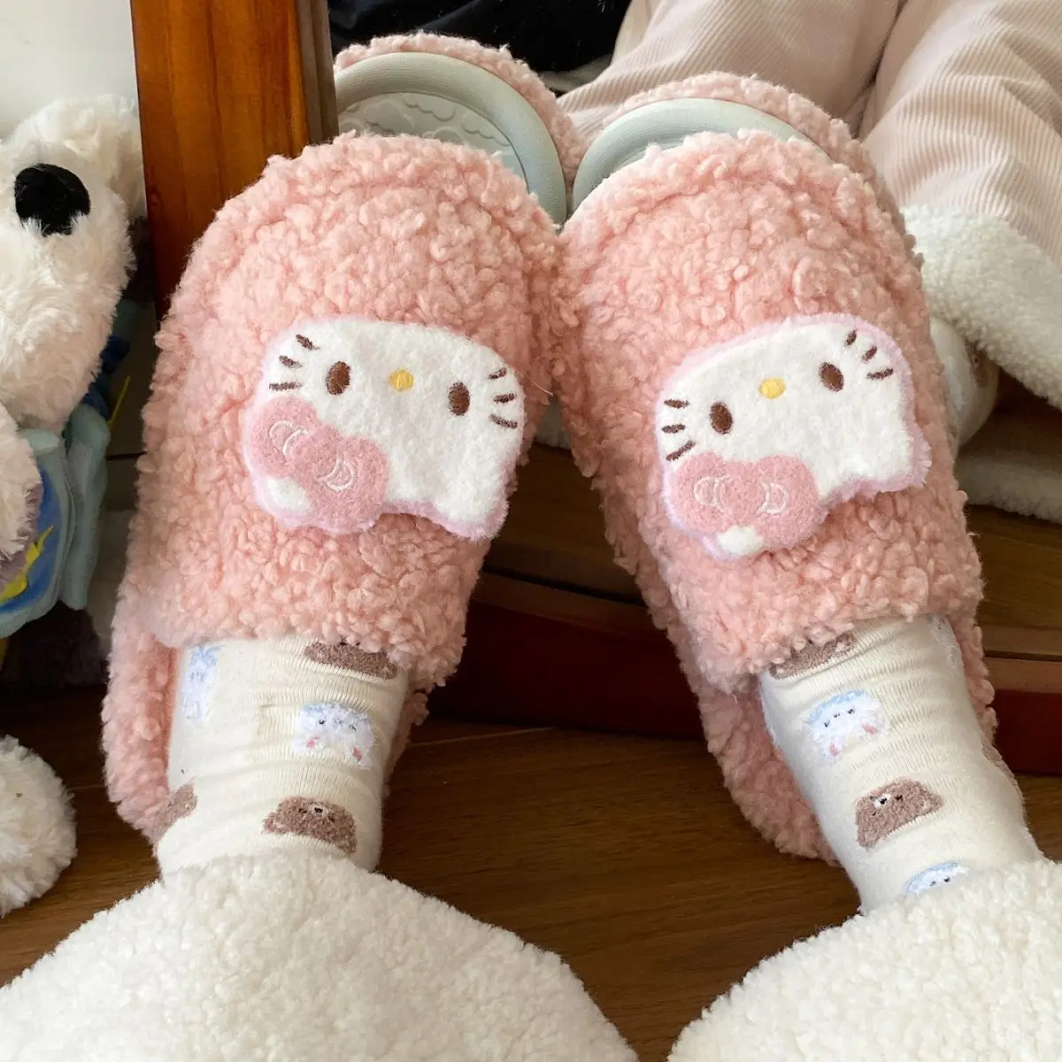 Cute Hello Kitty Wool Winter Slippers Cream — feature 22