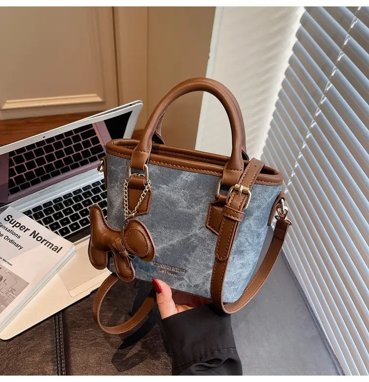 Women's One-Shoulder Luxury Handbag Brown Grey Textured Leather — feature 22