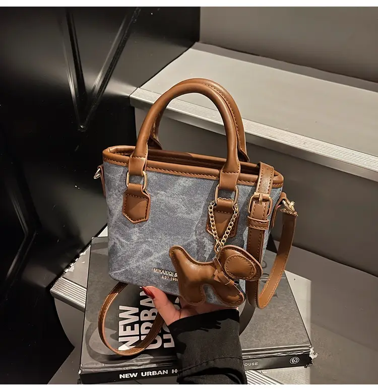 Women's One-Shoulder Luxury Handbag Brown Grey Textured Leather — feature 27