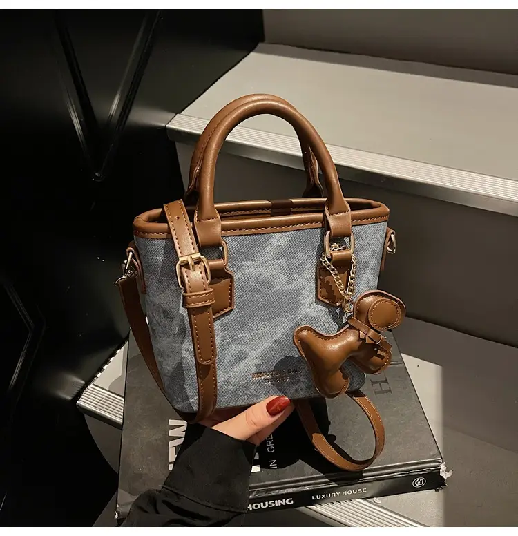 Women's One-Shoulder Luxury Handbag Brown Grey Textured Leather — feature 28