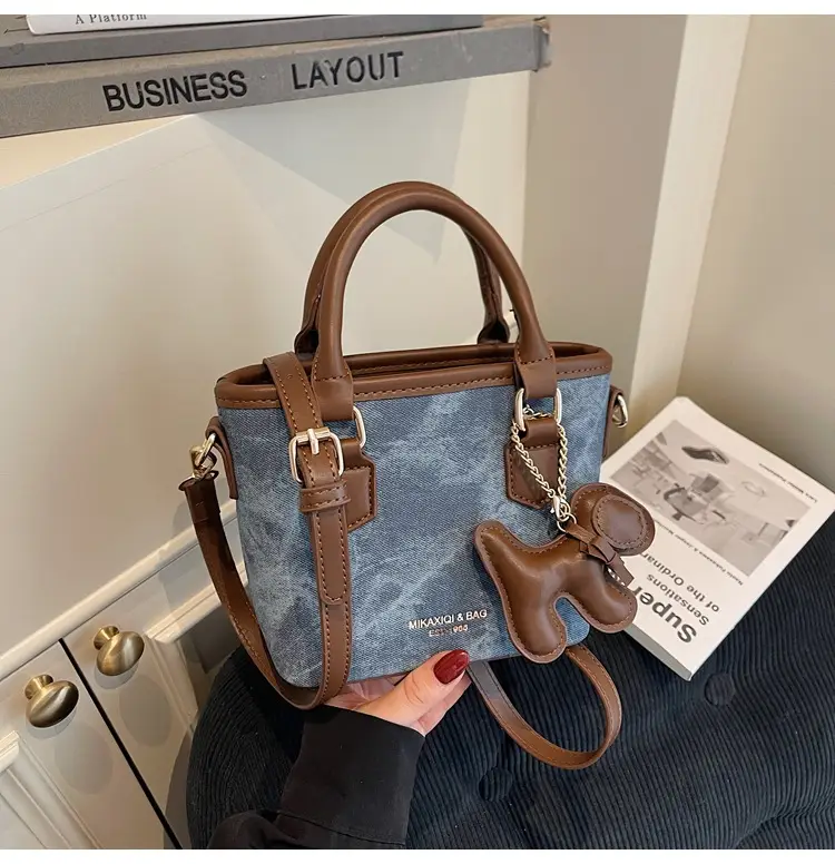 Women's One-Shoulder Luxury Handbag Brown Grey Textured Leather — feature 29