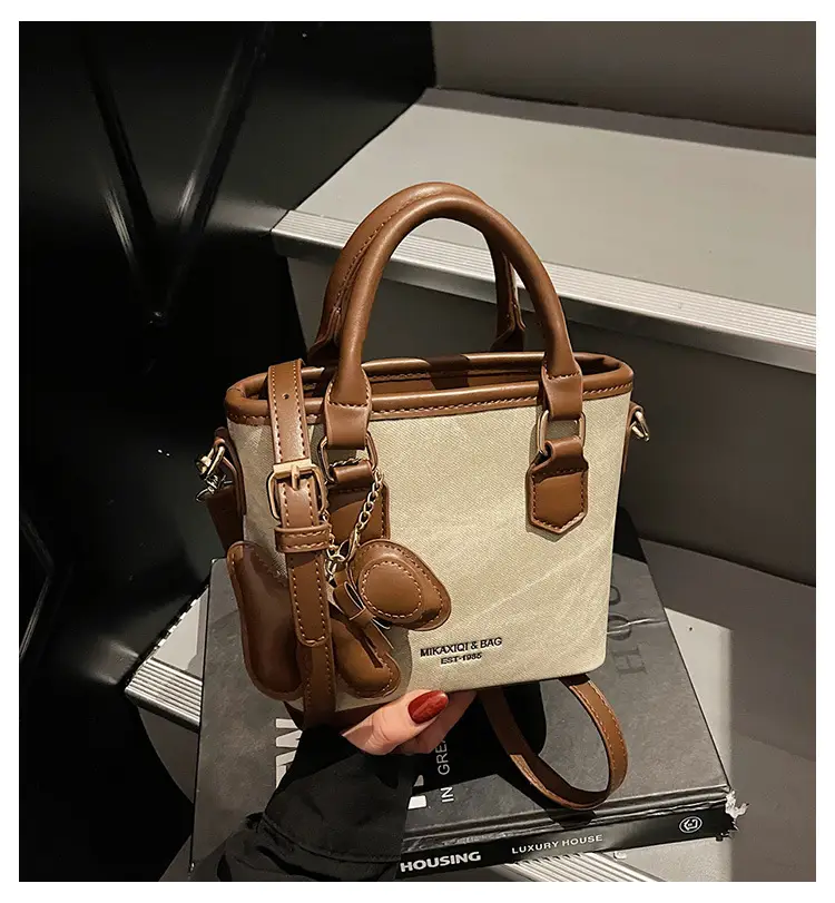 Women's One-Shoulder Luxury Handbag Brown Grey Textured Leather — feature 3
