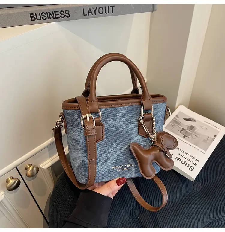 Women's One-Shoulder Luxury Handbag Brown Grey Textured Leather — feature 31