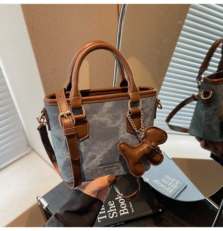 Women's One-Shoulder Luxury Handbag Brown Grey Textured Leather — feature 38