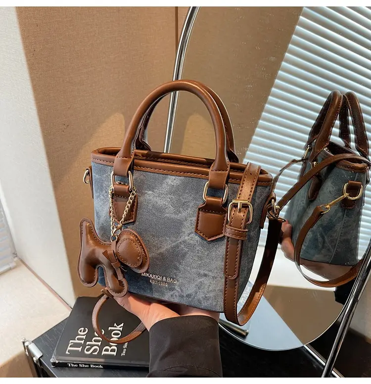 Women's One-Shoulder Luxury Handbag Brown Grey Textured Leather — feature 39