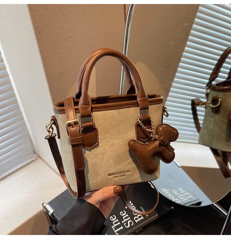 Women's One-Shoulder Luxury Handbag Brown Grey Textured Leather — feature 40