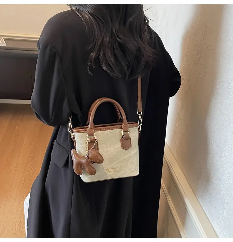Women's One-Shoulder Luxury Handbag Brown Grey Textured Leather — feature 49